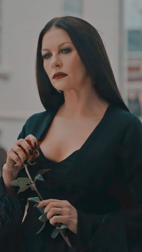 Мортиша Аддамс