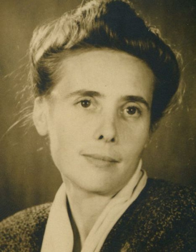 Елена Петрова