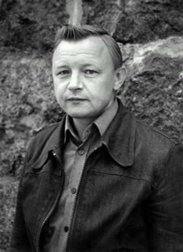 Михаил Кононов