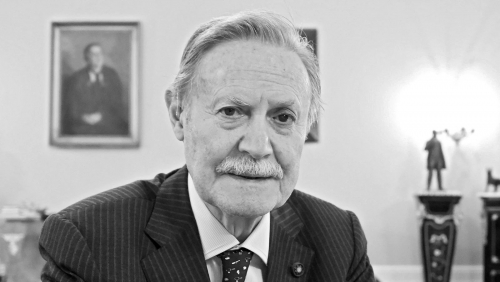 Юрий Соломин