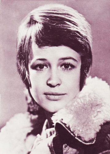 Марина Неёлова