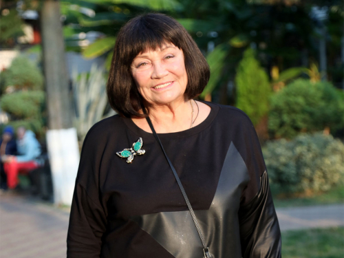 Лариса Лужина