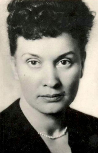Нина Алисова