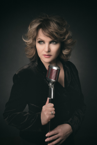 Елена Чарквиани