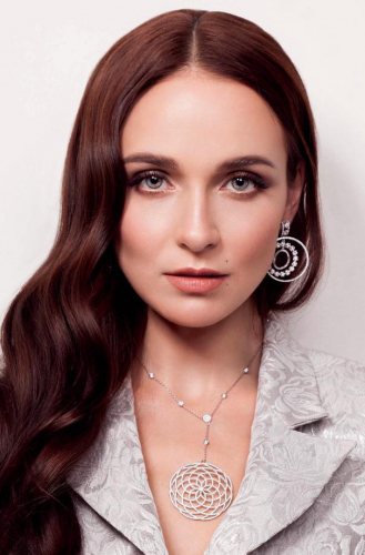 Анна Снаткина