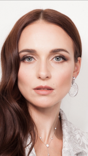 Анна Снаткина