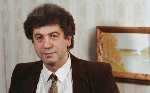 Александр Курляндский