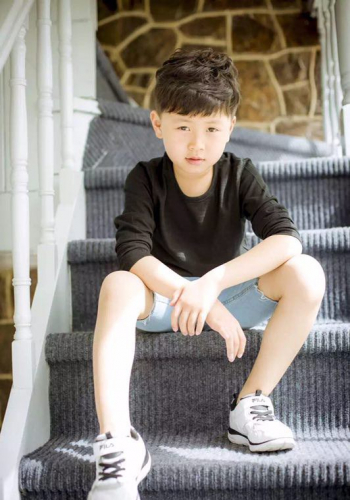 Вэй Жэнь Хао