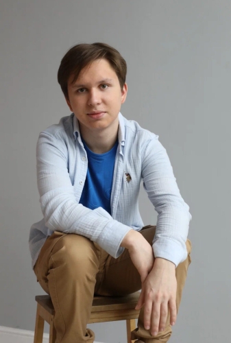 Александр Булатов